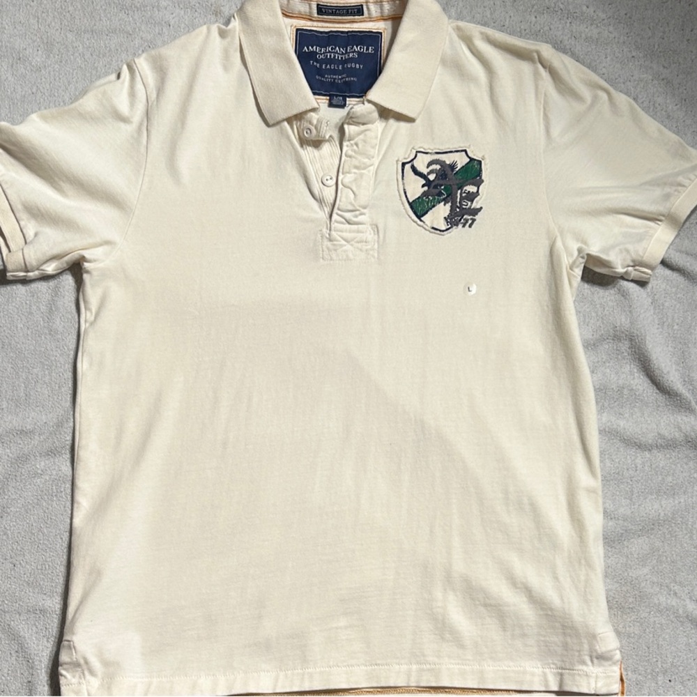 Vintage American Eagle Outfitters Crème Color 2 button Polo Shirt for Men.